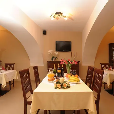 Apartman U Krale Tylova 515 Jicin Exterior photo